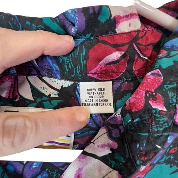 🌺100% Silk large Vintage bright floral tropical Hawaiian button down Miami vice - Picture 4 of 13